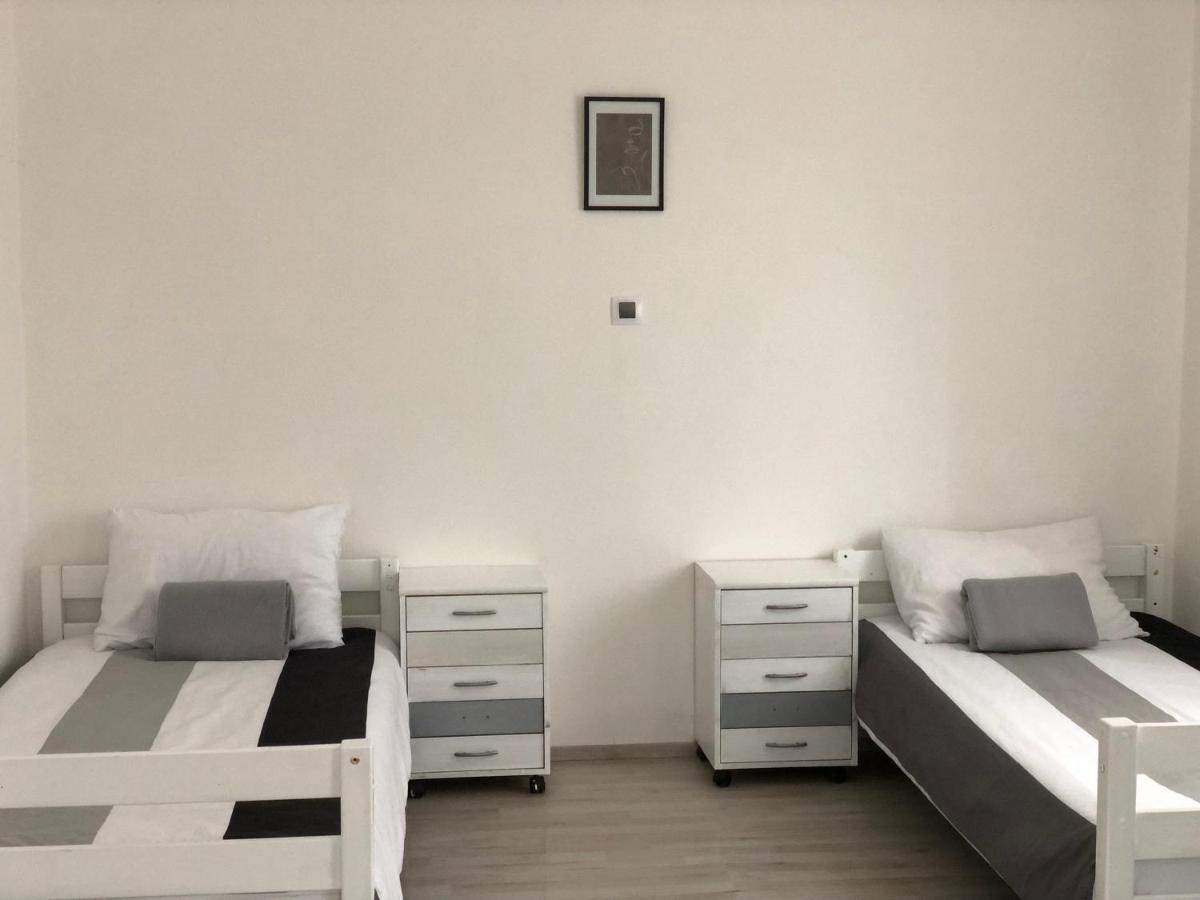 Mija Apartman S Vinnym Sklipkem, Zahradou A Grilem Kájov Eksteriør billede